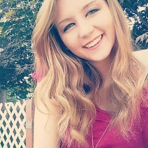 Meet your Posher, Deonna